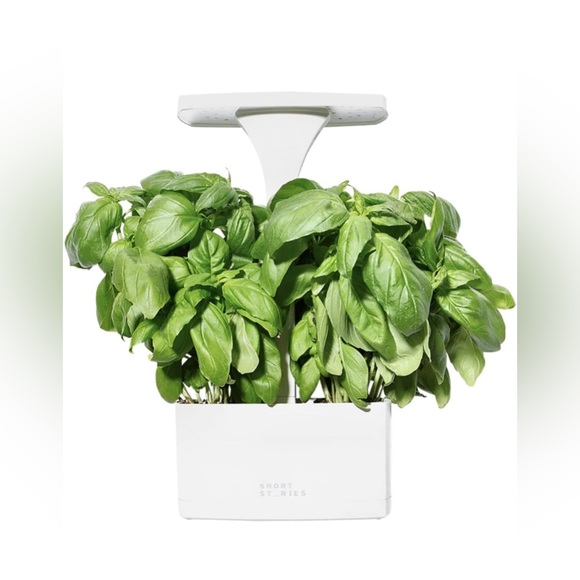 NIB Short St_ries LED indoor planter - Picture 1 of 2